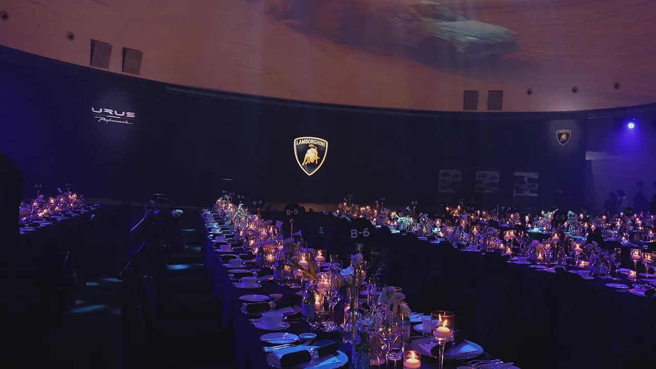2022 Lamborghini URUS Performante & UMF VIP Lounge 이미지 2